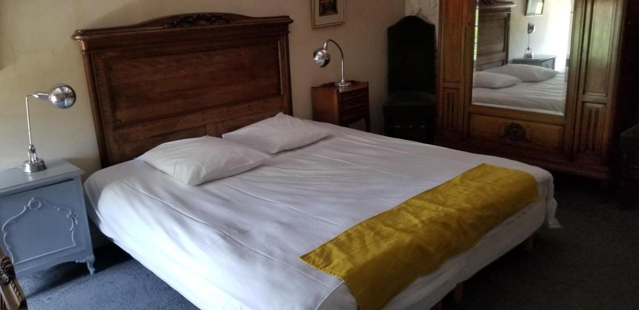 Chambres D'Hotes - Les Bujours Saint-Georges-des-Côteaux Buitenkant foto