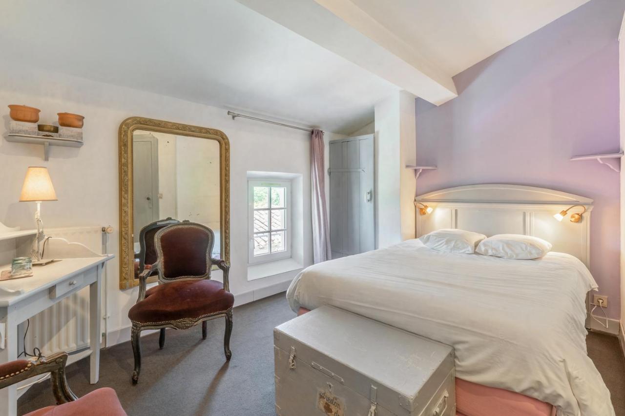 Chambres D'Hotes - Les Bujours Saint-Georges-des-Côteaux Buitenkant foto