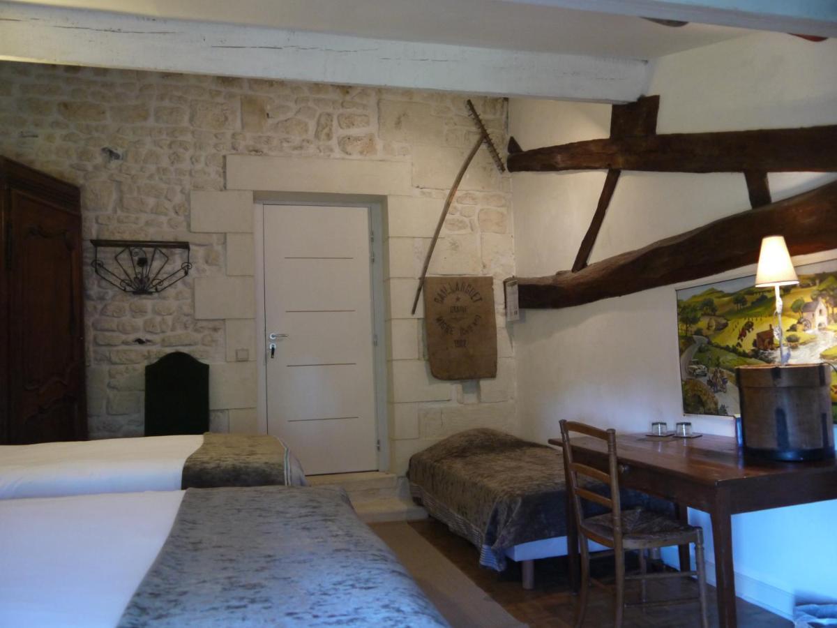 Chambres D'Hotes - Les Bujours Saint-Georges-des-Côteaux Buitenkant foto