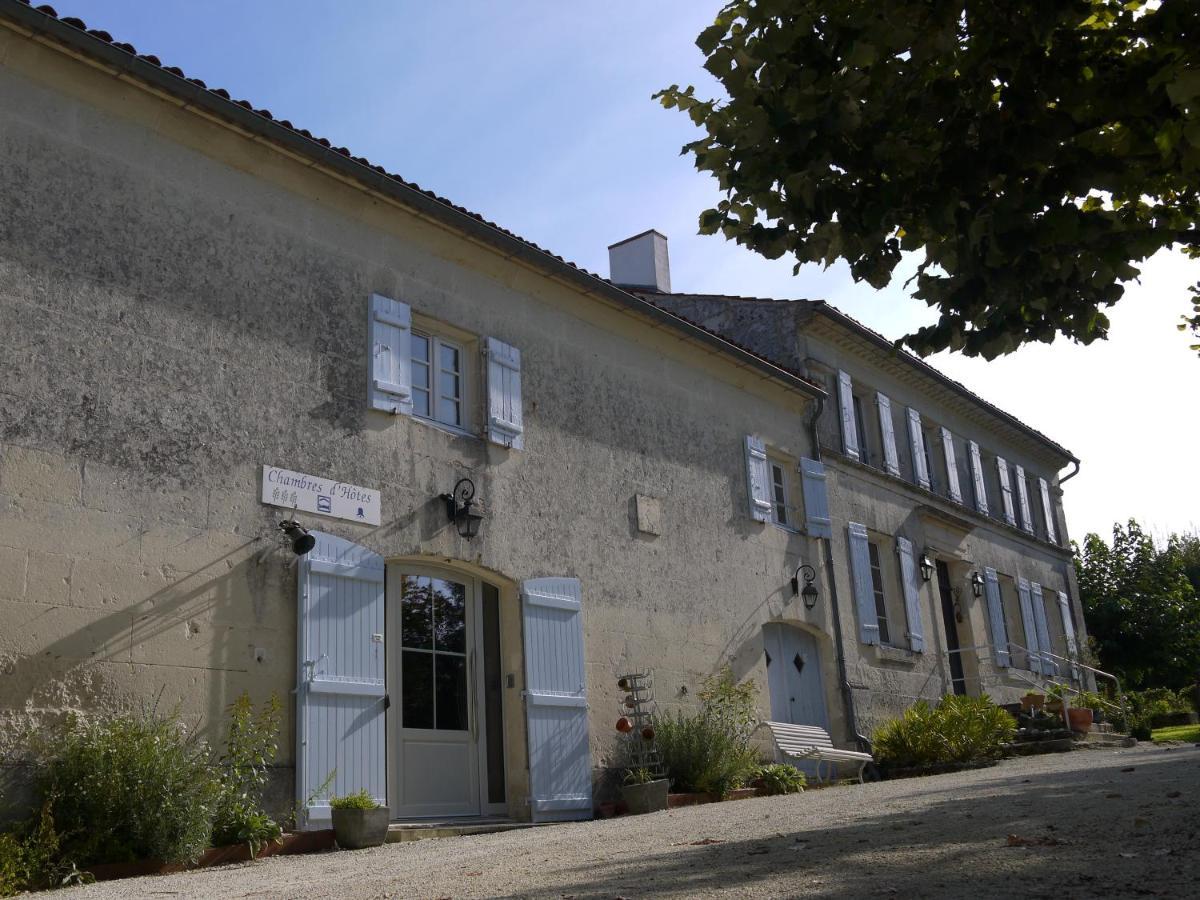 Chambres D'Hotes - Les Bujours Saint-Georges-des-Côteaux Buitenkant foto